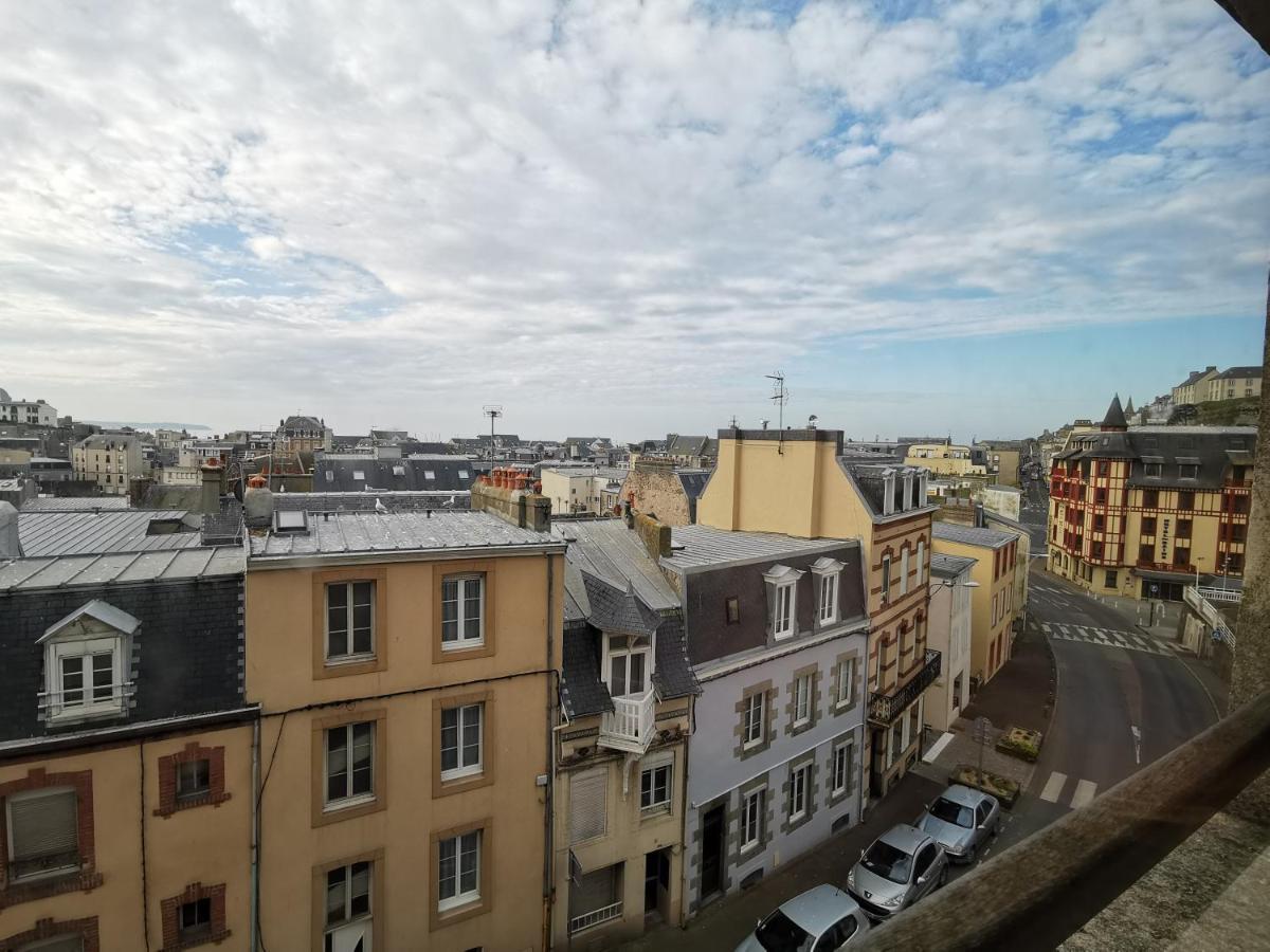 Apartamento Le Petit Michelet Granville Exterior foto
